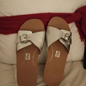 FitFlop Women's Metallic Silver Sandals